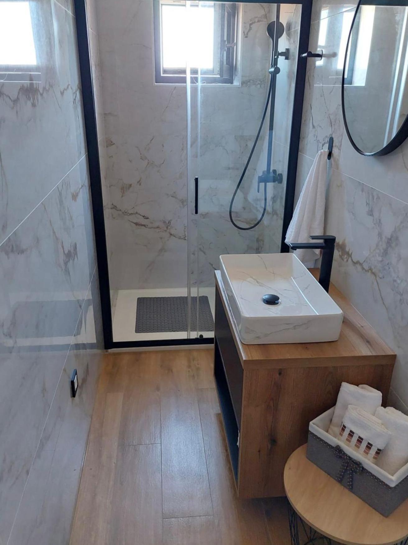 Apartmani Karla Paklenica Starigrad Paklenica Eksteriør billede