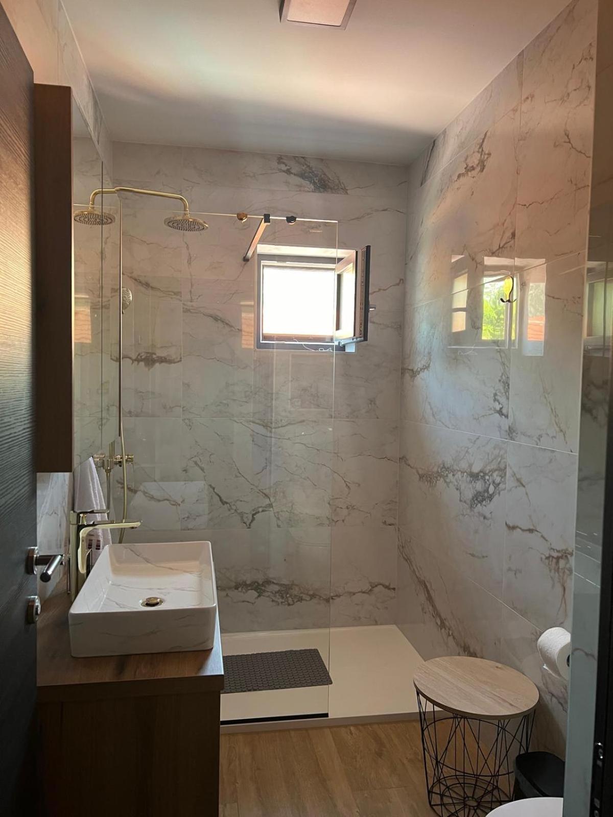 Apartmani Karla Paklenica Starigrad Paklenica Eksteriør billede