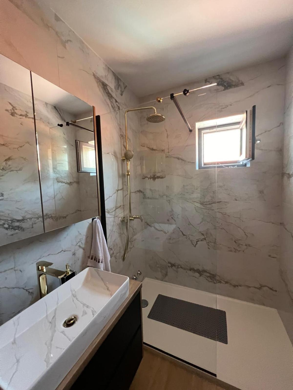 Apartmani Karla Paklenica Starigrad Paklenica Eksteriør billede