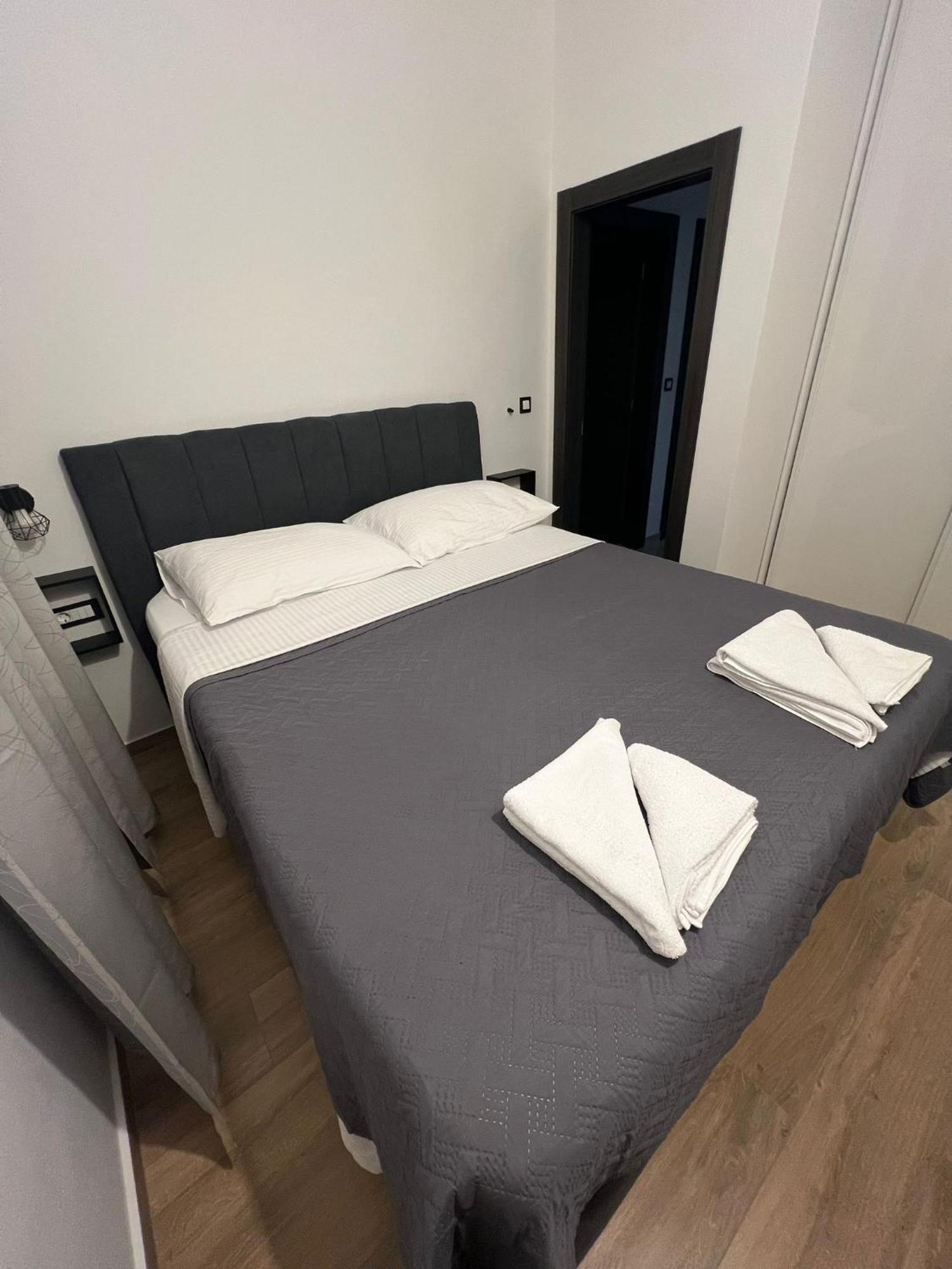 Apartmani Karla Paklenica Starigrad Paklenica Eksteriør billede