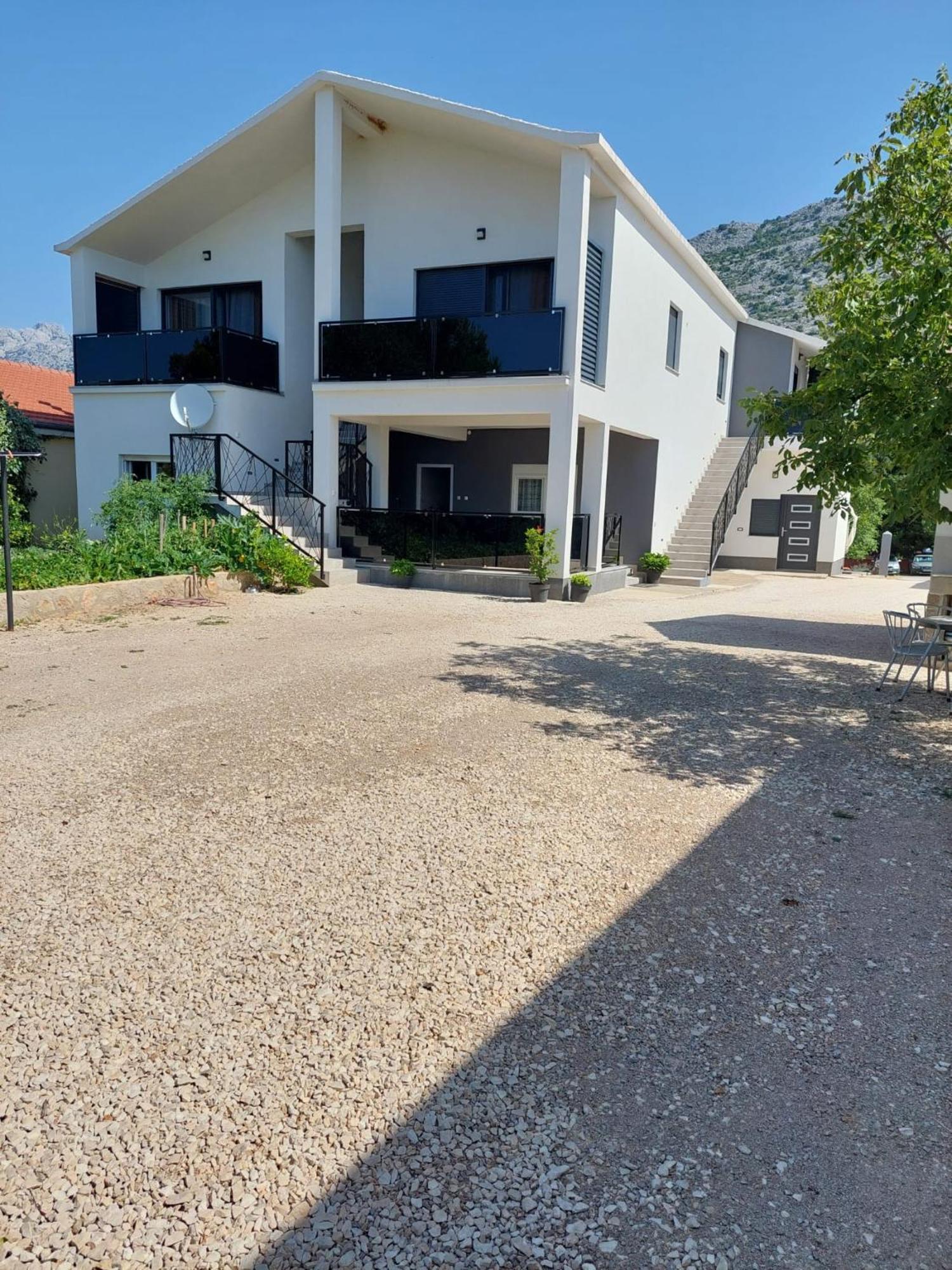Apartmani Karla Paklenica Starigrad Paklenica Eksteriør billede
