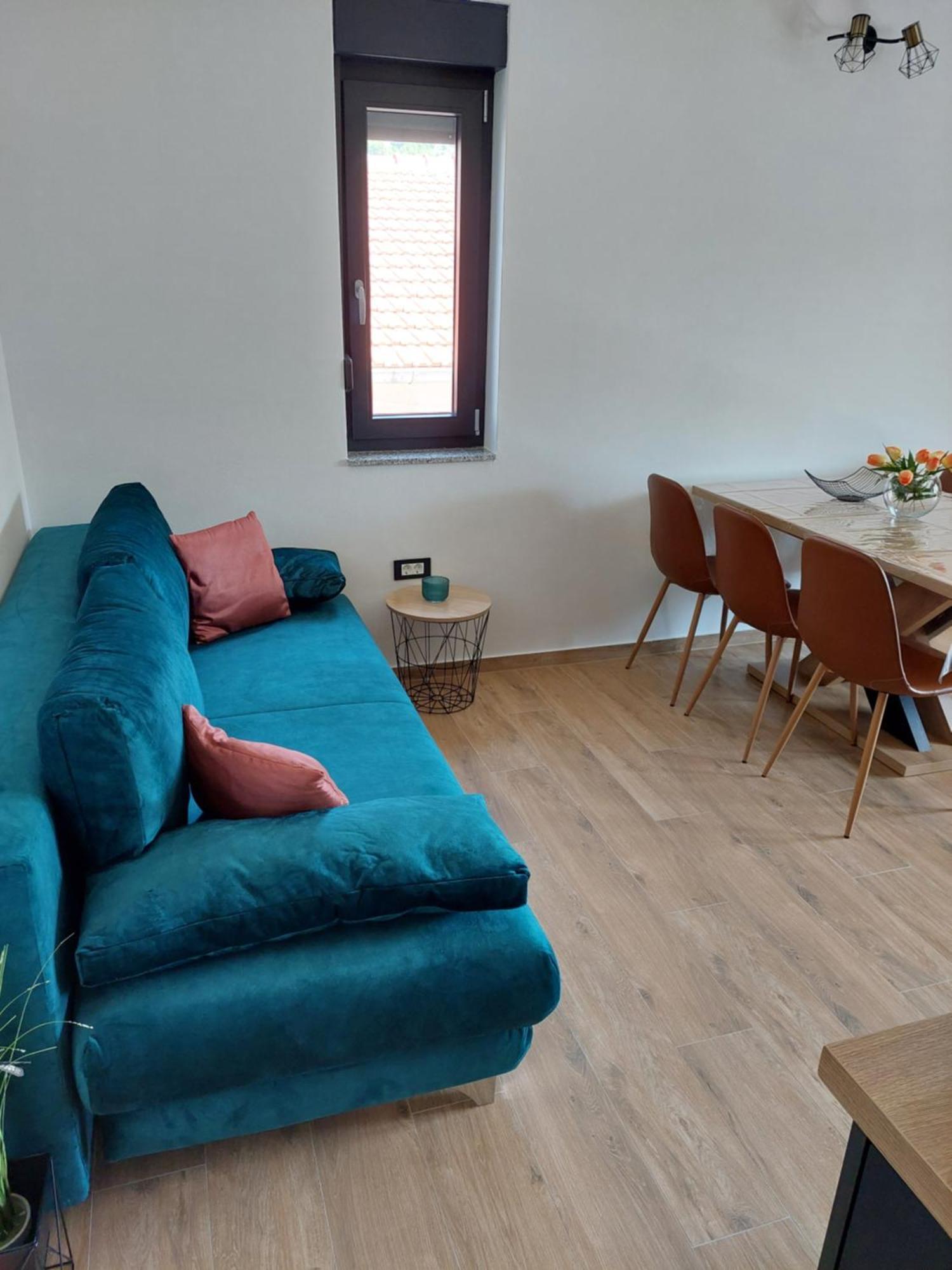 Apartmani Karla Paklenica Starigrad Paklenica Eksteriør billede