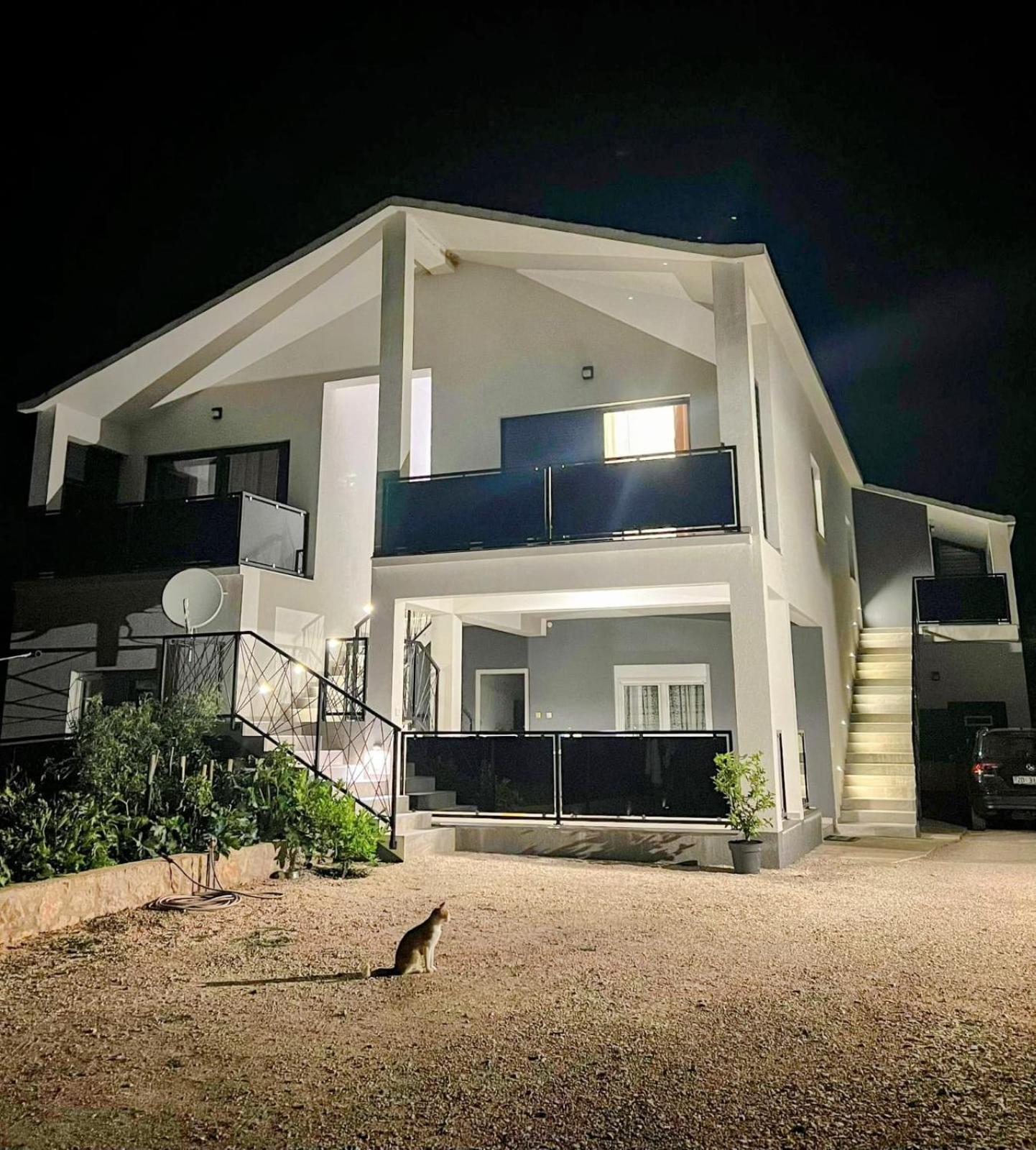 Apartmani Karla Paklenica Starigrad Paklenica Eksteriør billede