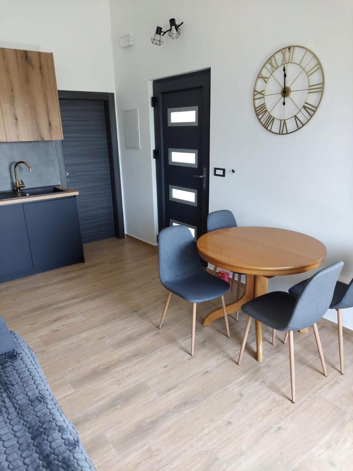 Apartmani Karla Paklenica Starigrad Paklenica Eksteriør billede